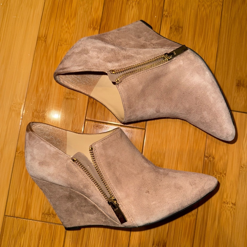 Jessica Simpson Taupe Ankle Booties with Gold Zipper